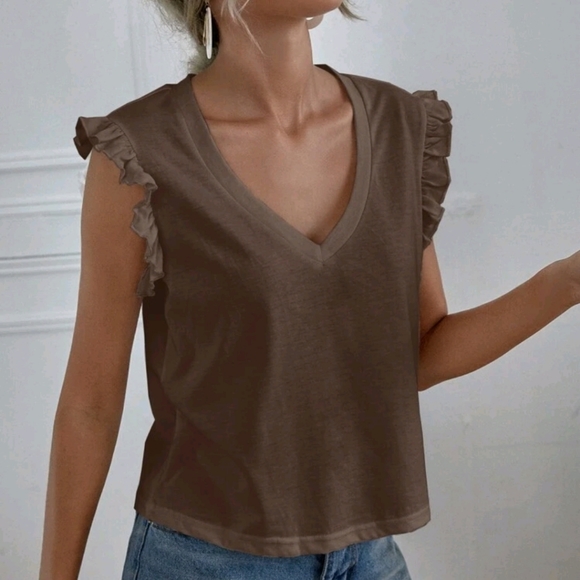 SHEIN Tops - Really cute fall color brown..🛍